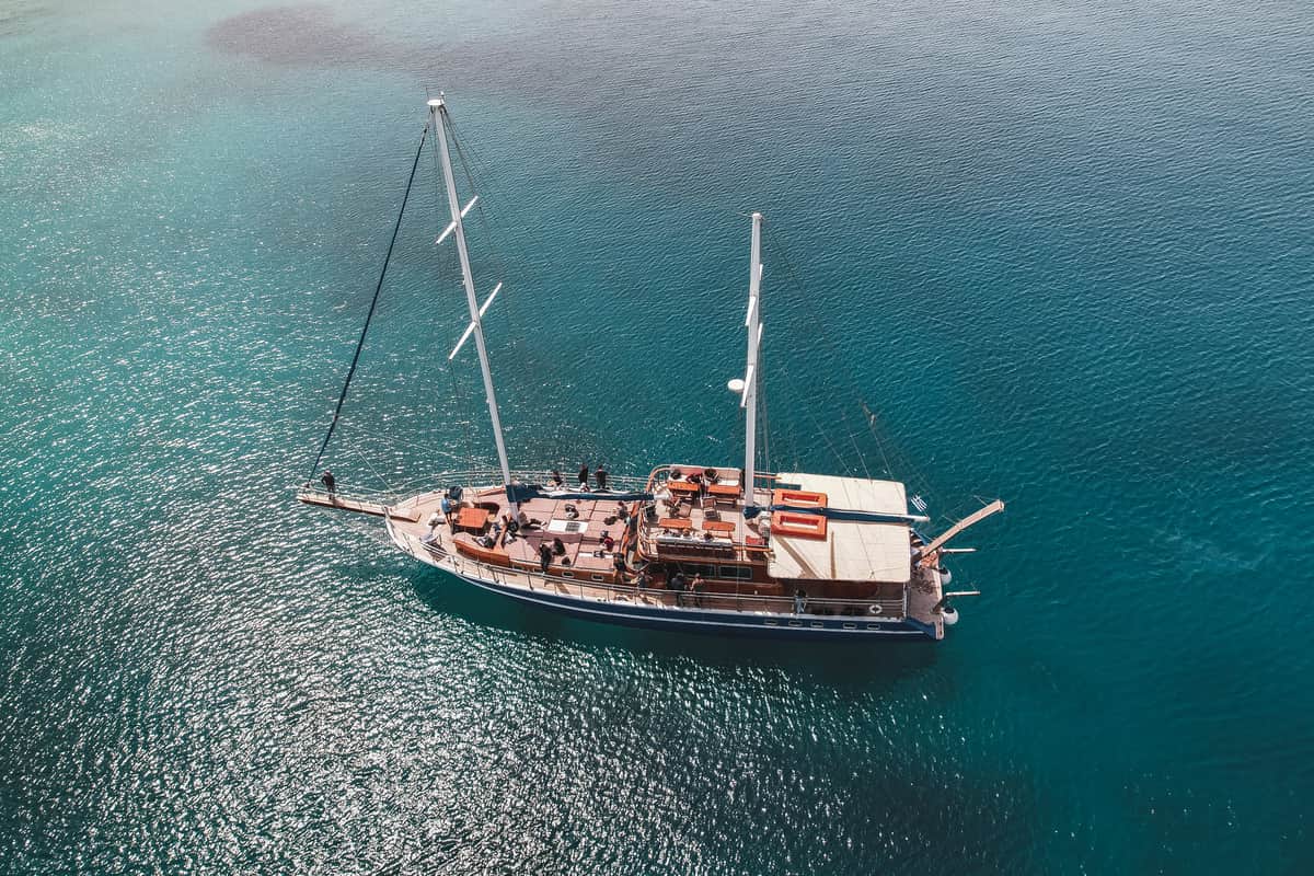 Private wedding & celebration cruises from Athens